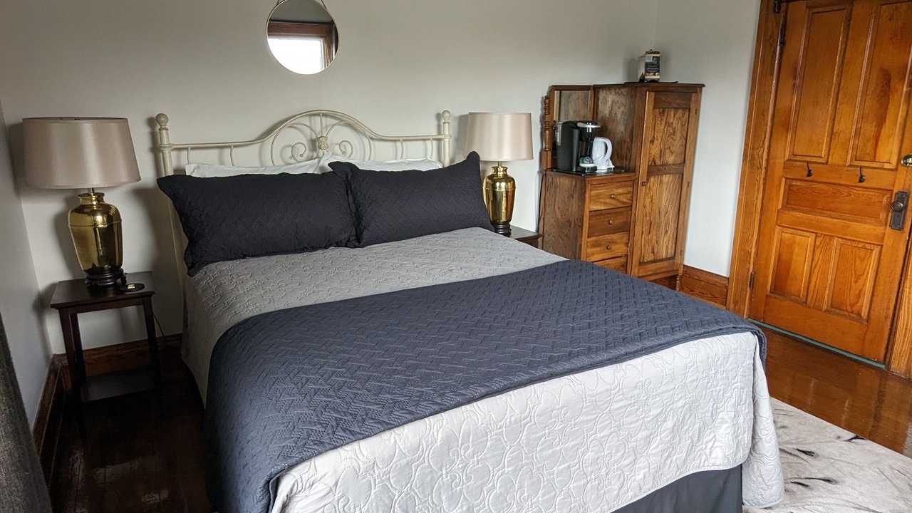 Photo of Bedroom in Gananoque