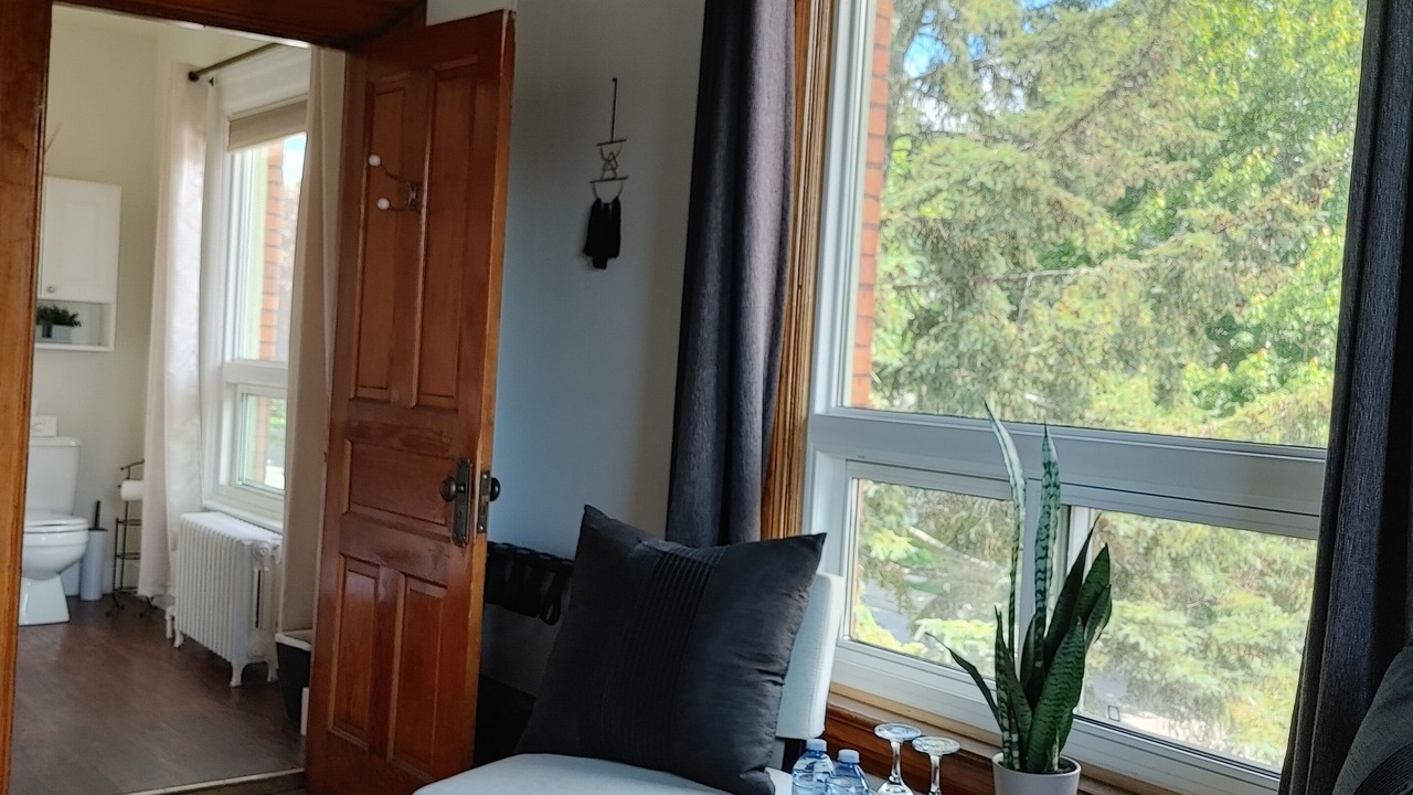 Photo of Bedroom in Gananoque