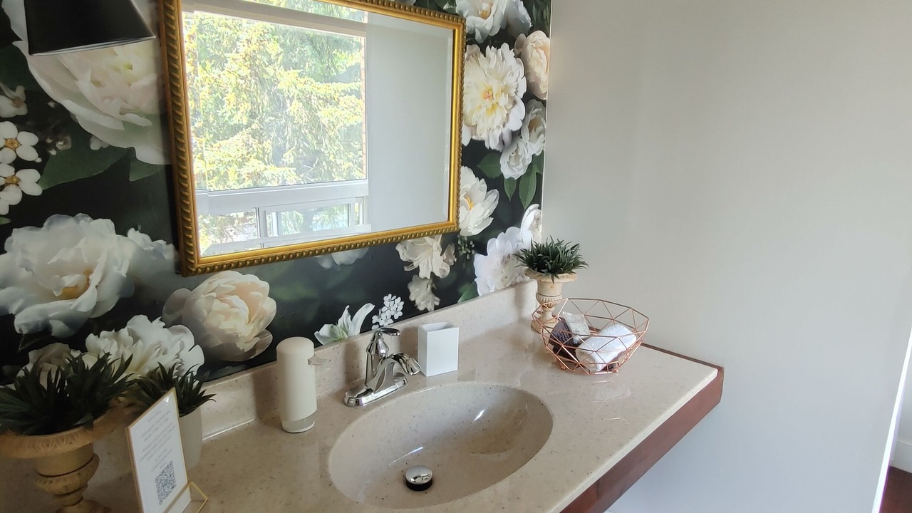 Photo of Bathroom in Gananoque