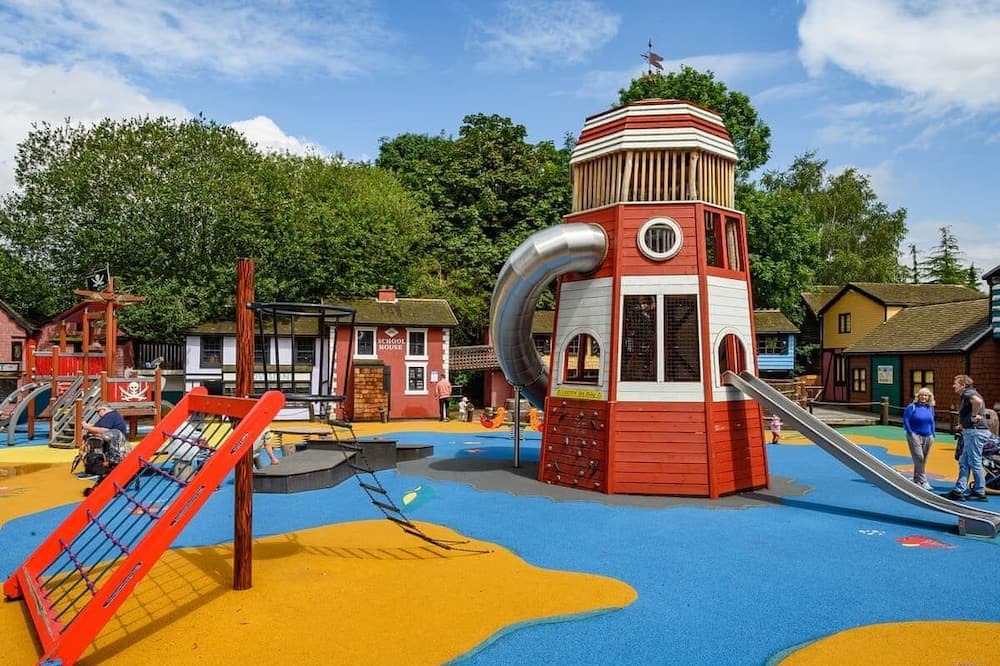 Photo of Others in Rampton