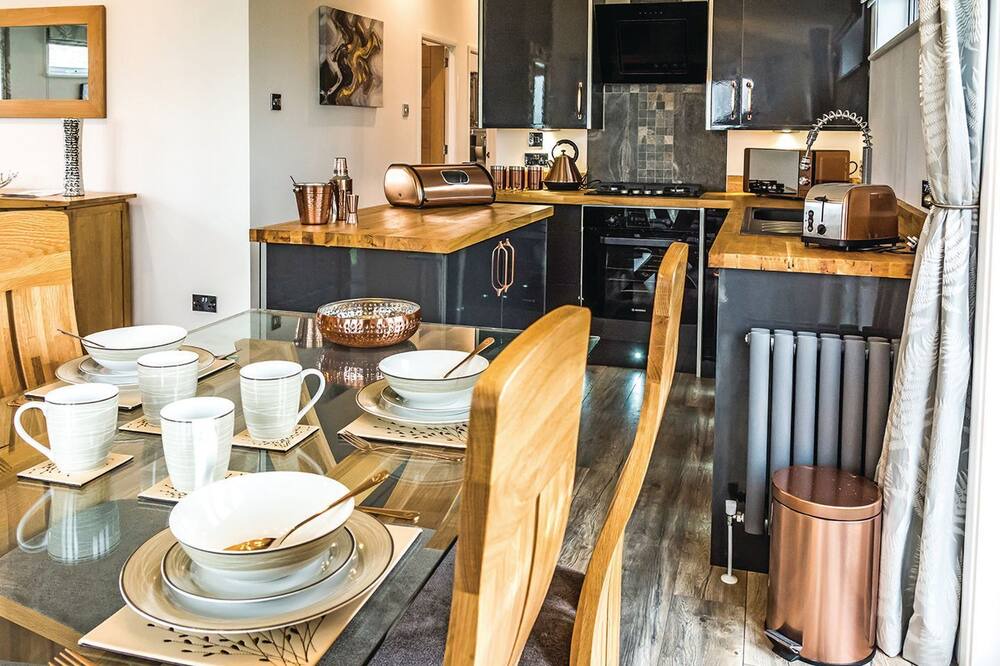 Photo of Kitchen in Llanllwchaiarn