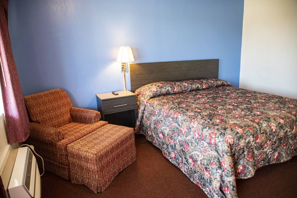 Photo of Bedroom in Dermott