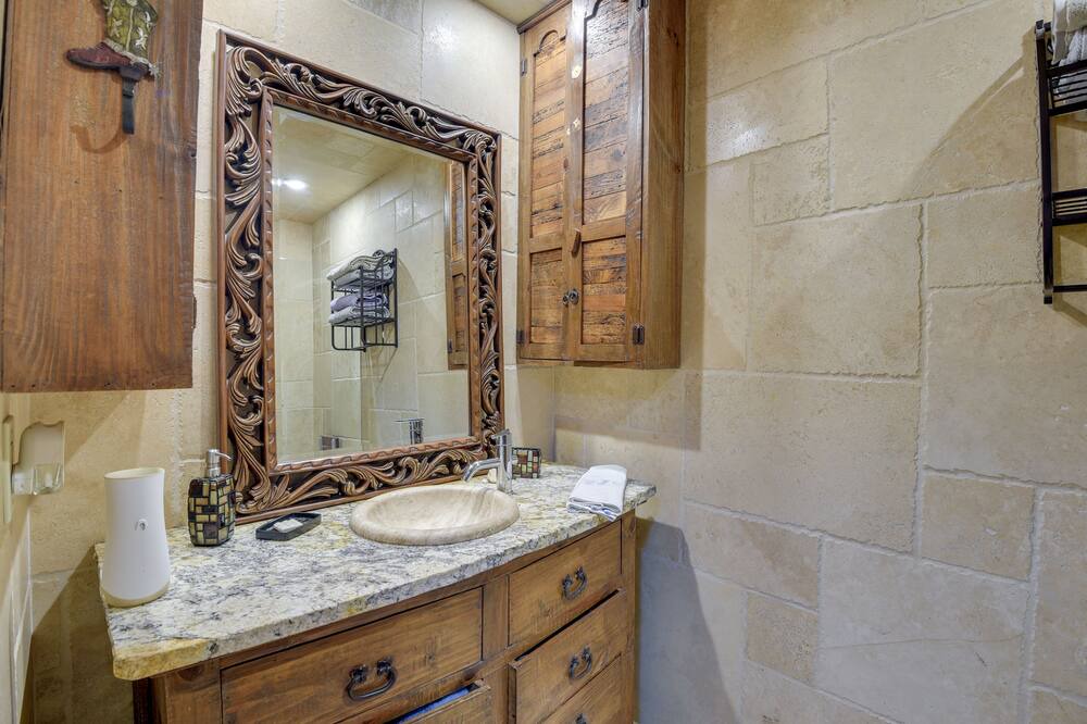 Photo of Bathroom in Millsap