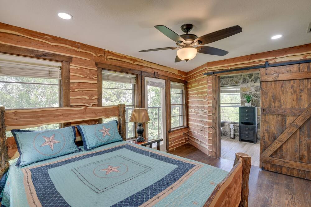 Photo of Bedroom in Millsap
