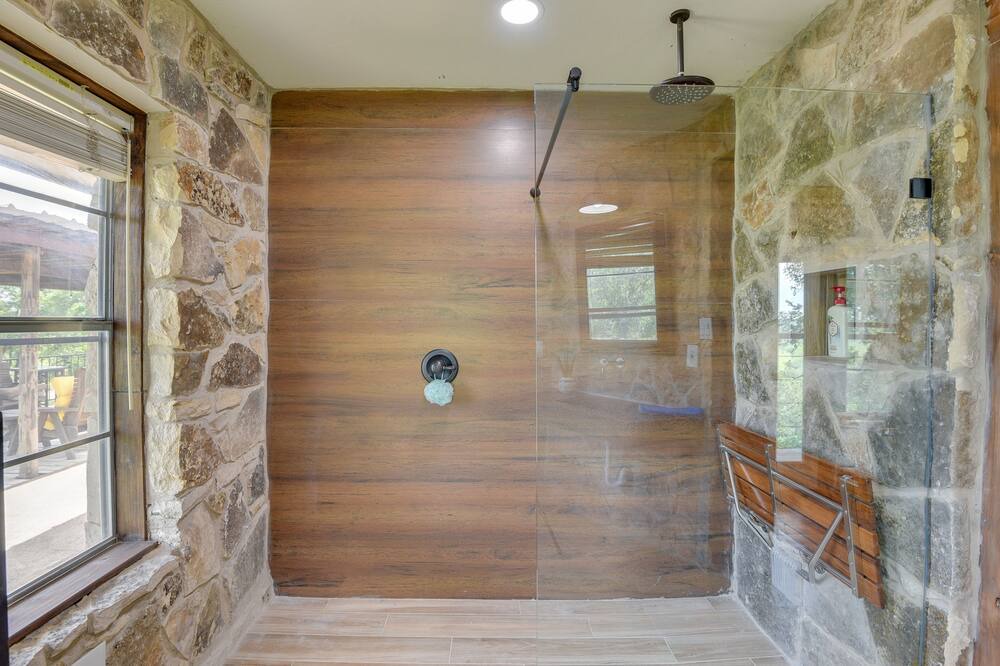 Photo of Bathroom in Millsap