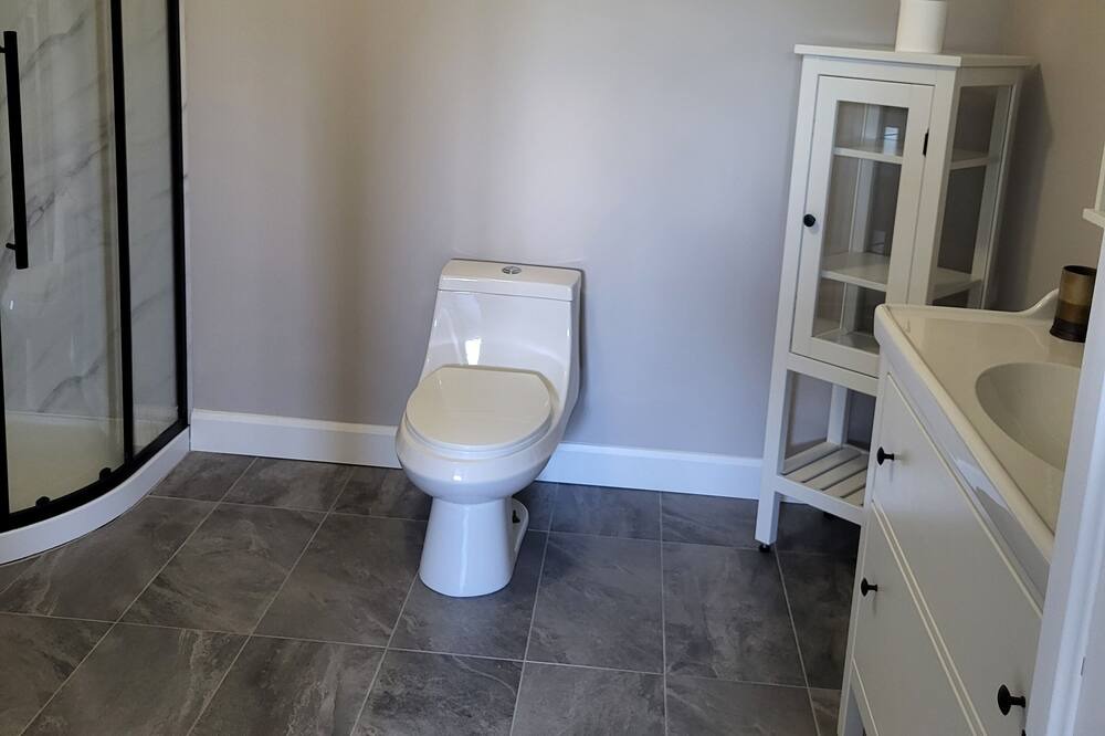 Photo of Bathroom in Jonquiere