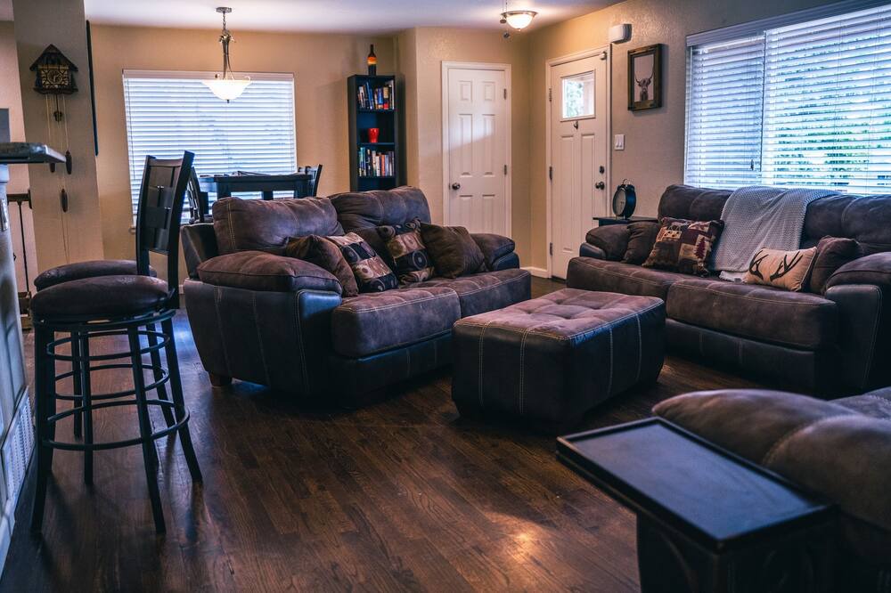Photo of Livingroom in East Colorado Springs