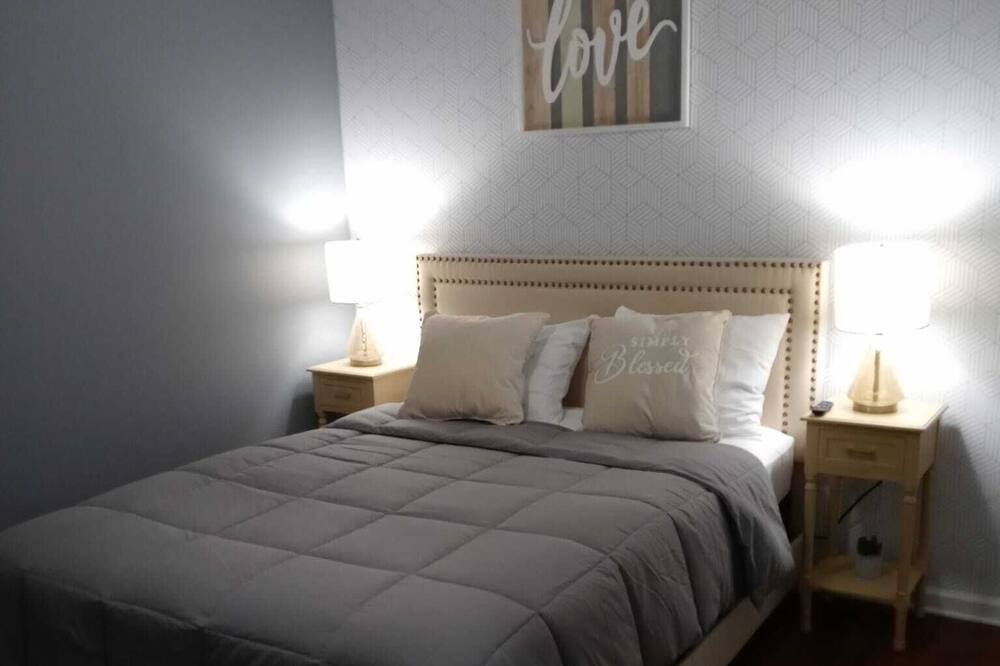 Photo of Bedroom in Smyrna