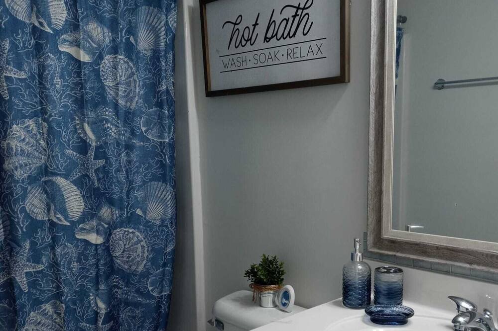 Photo of Bathroom in Smyrna