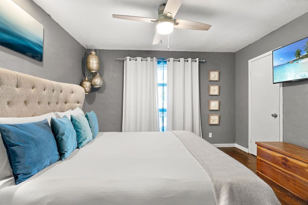 Photo of Bedroom in Euless