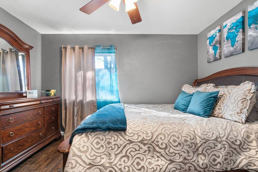 Photo of Bedroom in Euless