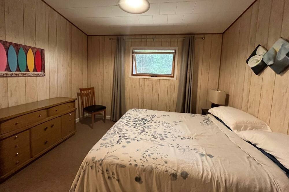 Photo of Bedroom in Candle Lake