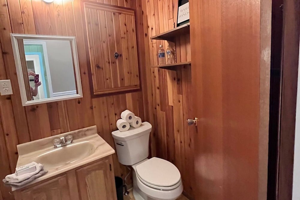 Photo of Bathroom in Candle Lake