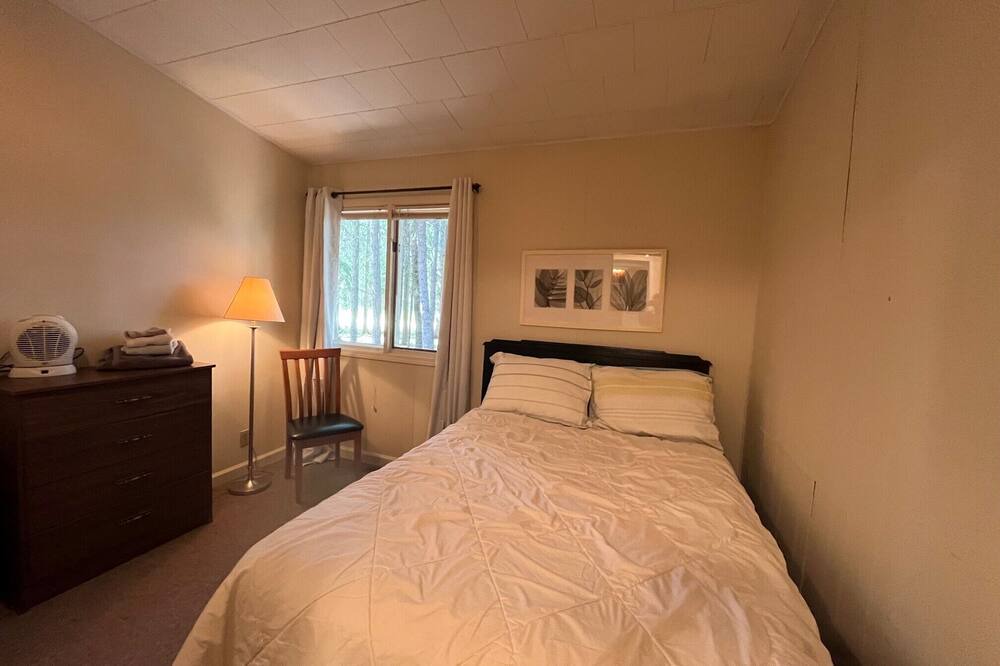 Photo of Bedroom in Candle Lake