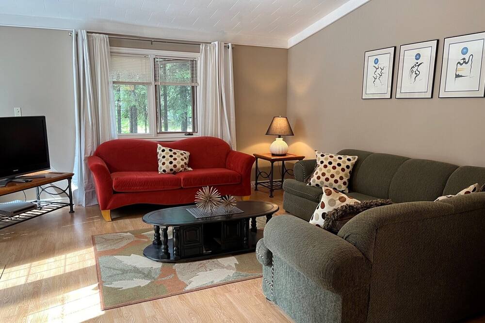Photo of Livingroom in Candle Lake