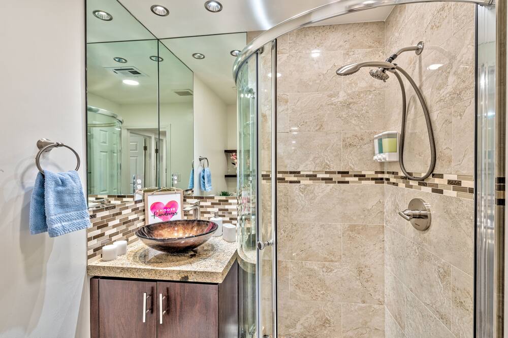 Photo of Bathroom in Spanish Oaks