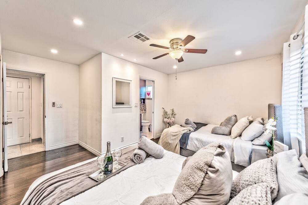 Photo of Bedroom in Spanish Oaks