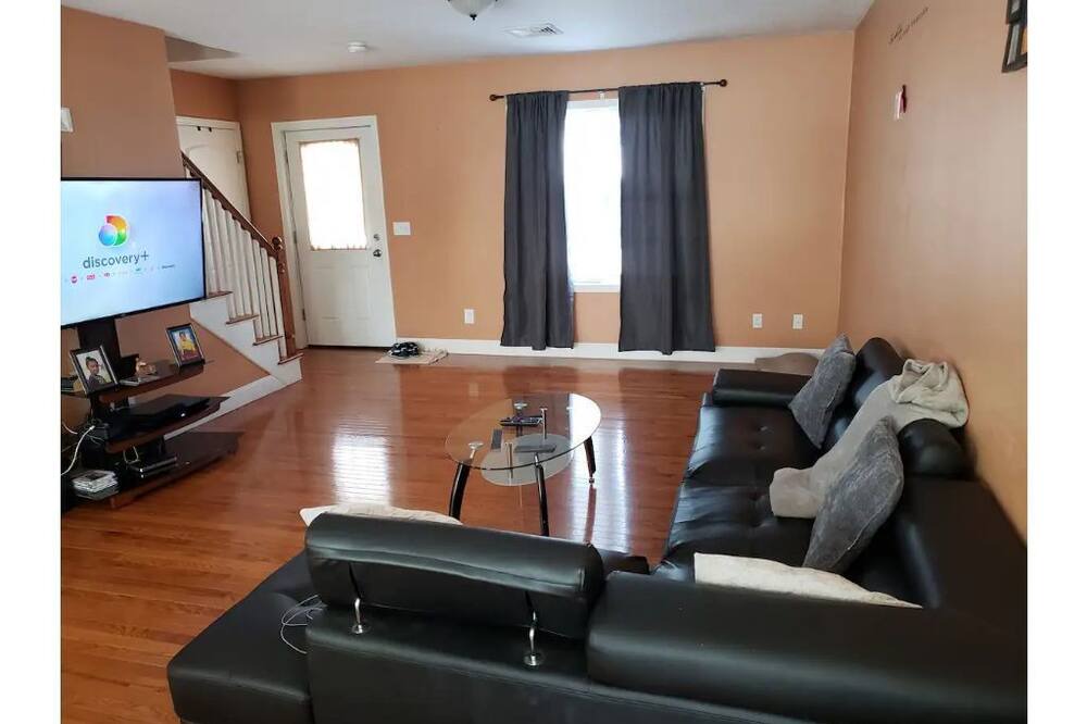 Photo of Livingroom in Fall River
