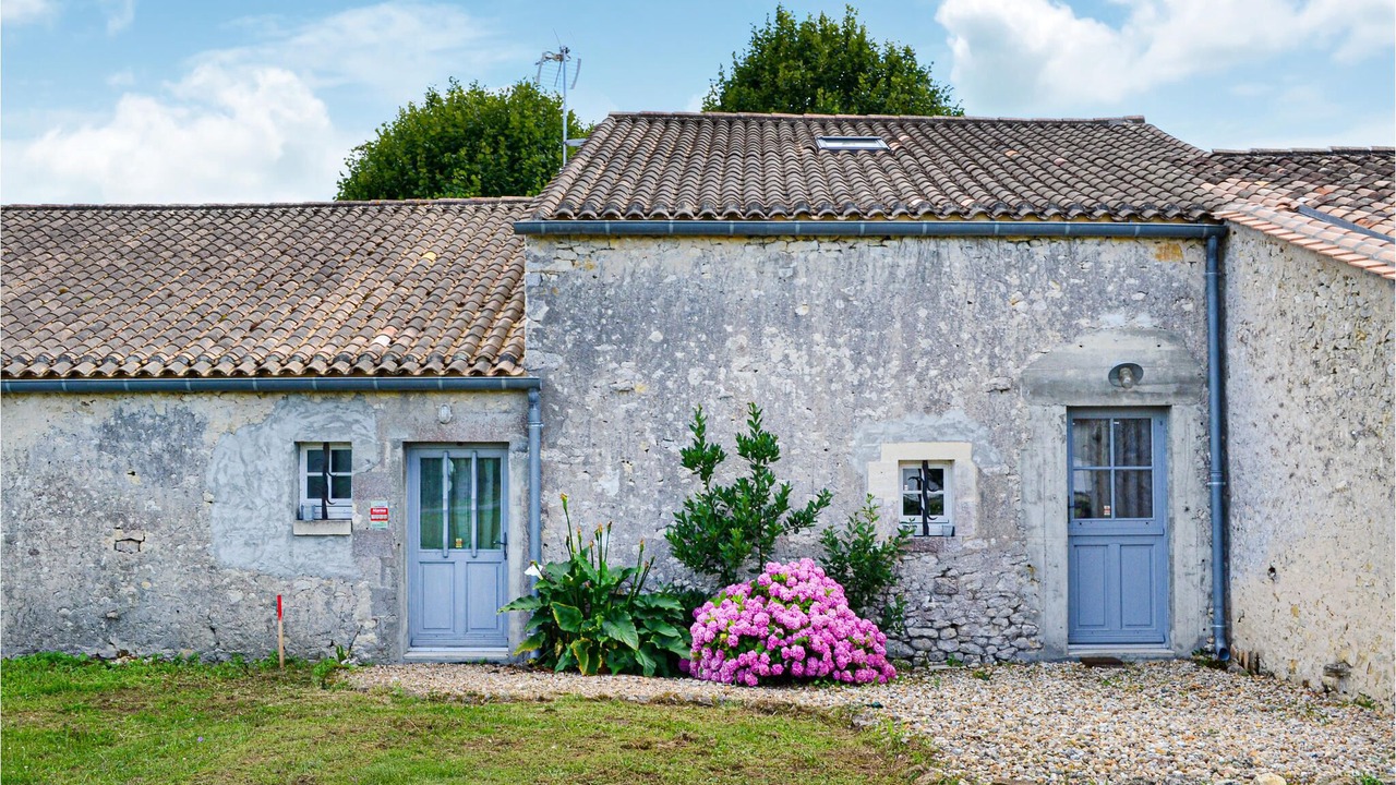 Photo of Outdoor in Eyrans