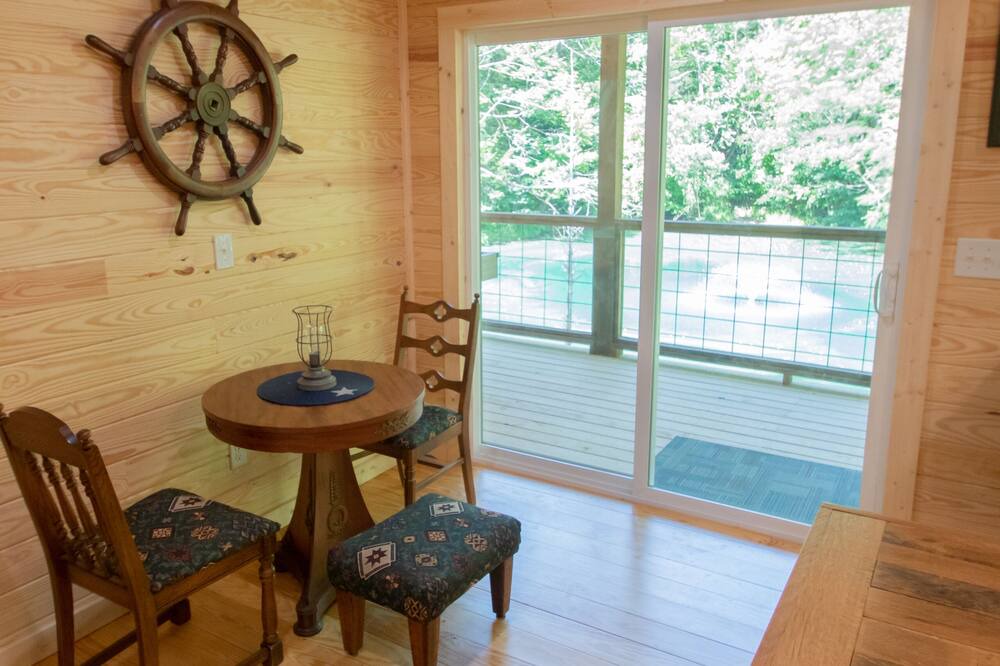 Photo of Bedroom in Linden