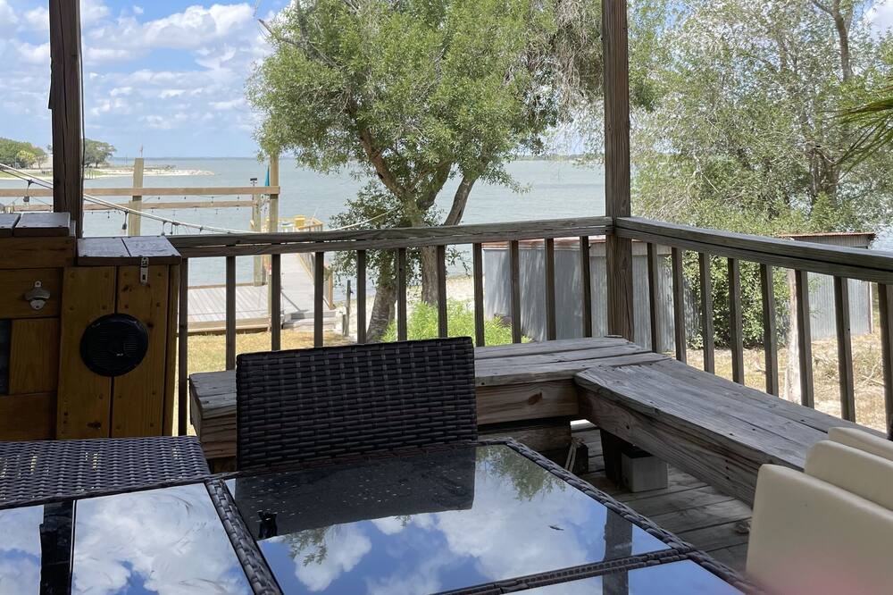 Photo of Patio Balcony in Pernitas Point
