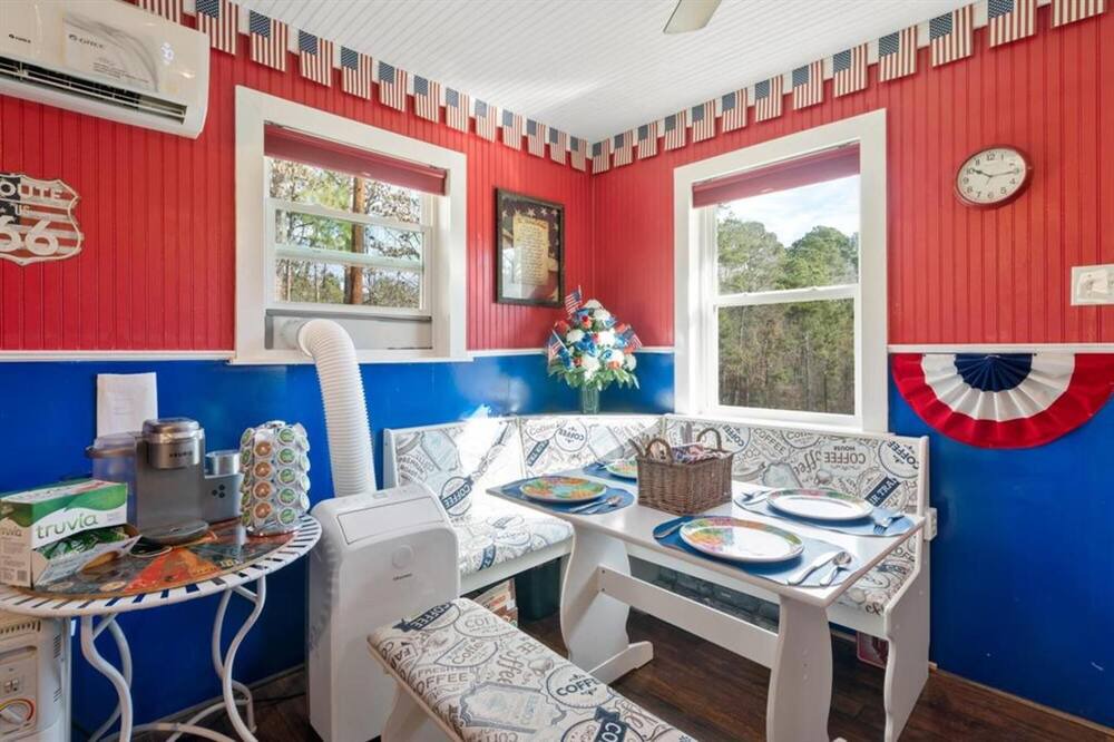Photo of Livingroom in Jefferson