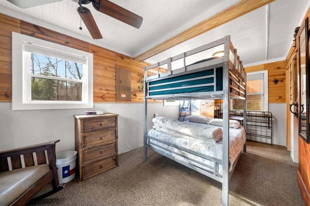 Photo of Livingroom in Jefferson