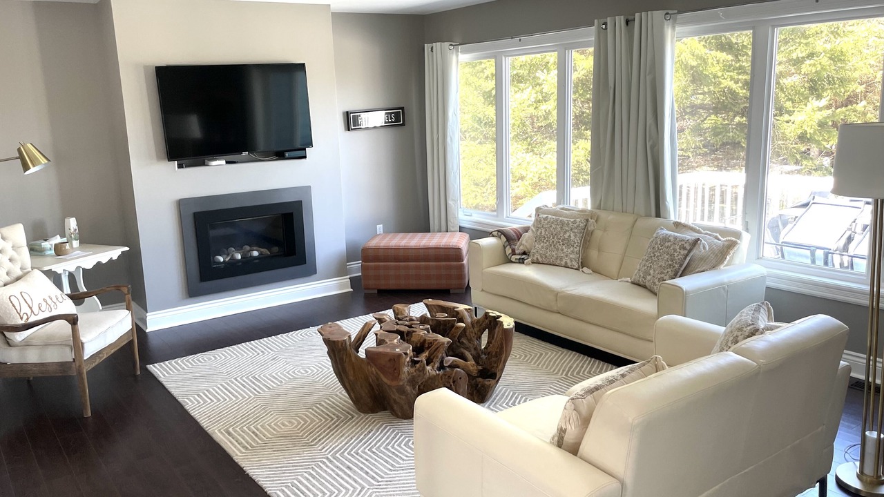 Photo of Livingroom in Bayview
