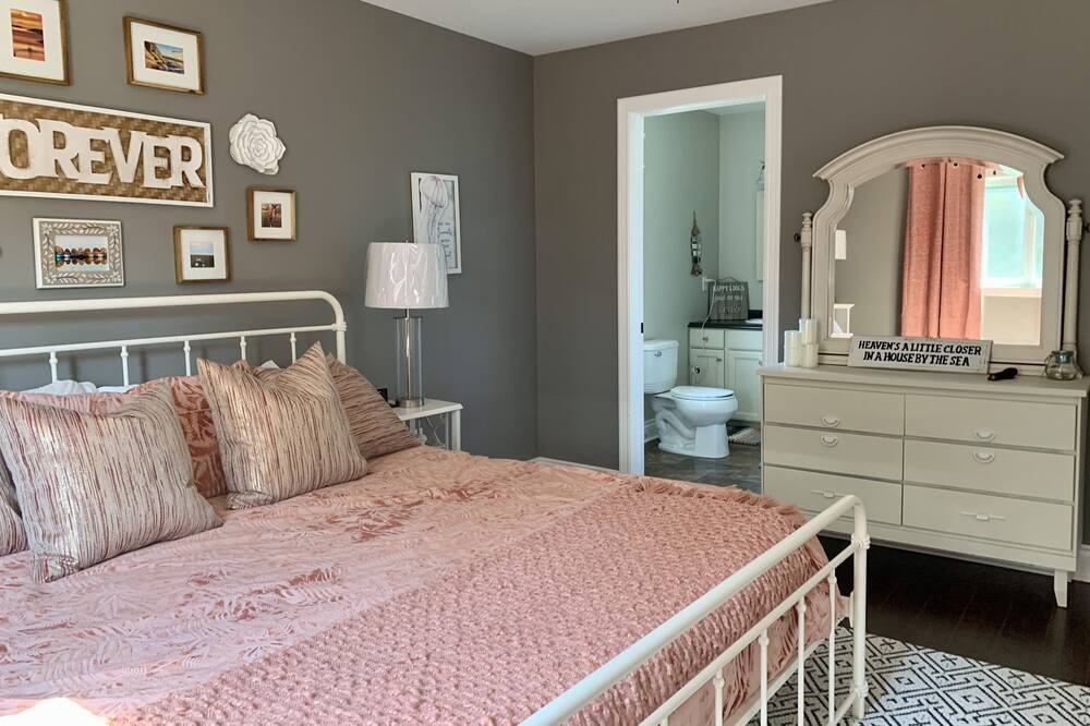 Photo of Bedroom in Bayview
