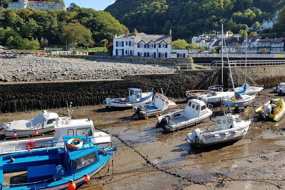 Photo of Others in Barbrook