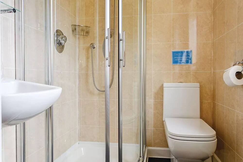 Photo of Bathroom in Perranporth