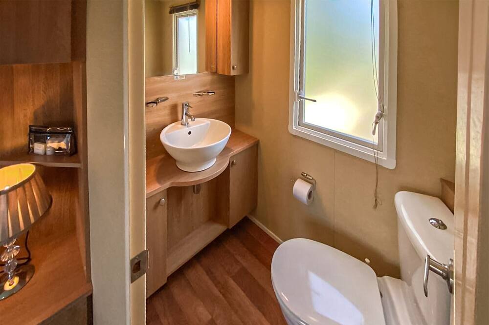 Photo of Bathroom in Sproatley