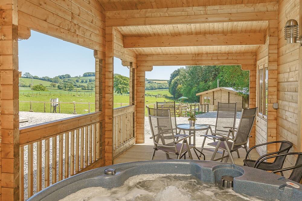 Photo of Patio Balcony in Crewkerne