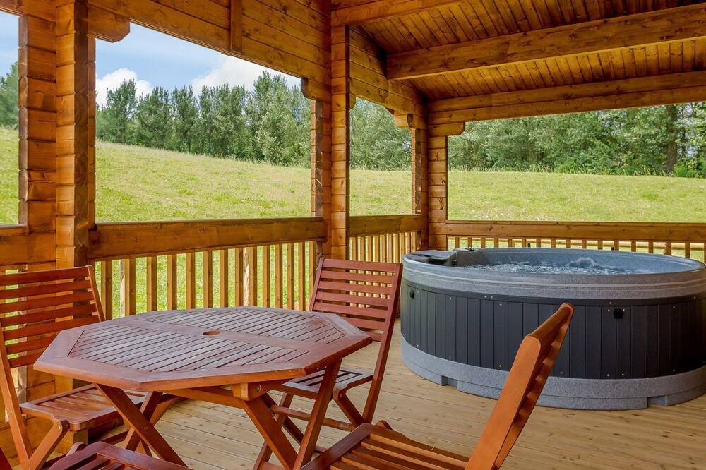 Photo of Patio Balcony in Crewkerne