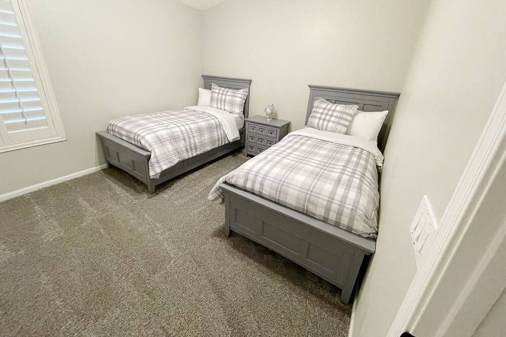 Photo of Bedroom in Canyon Trails