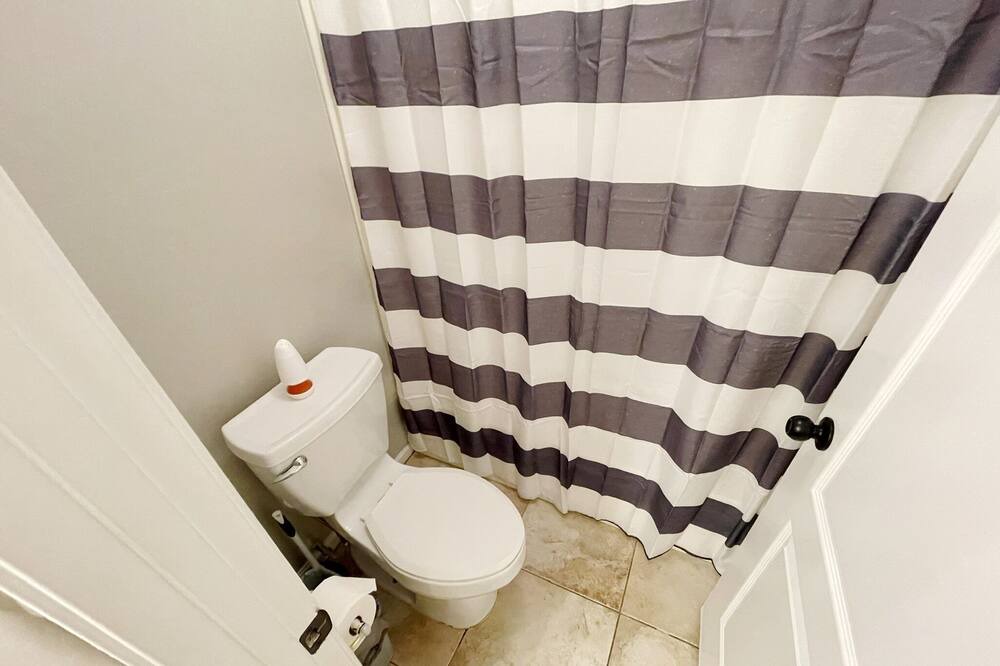 Photo of Bathroom in Canyon Trails