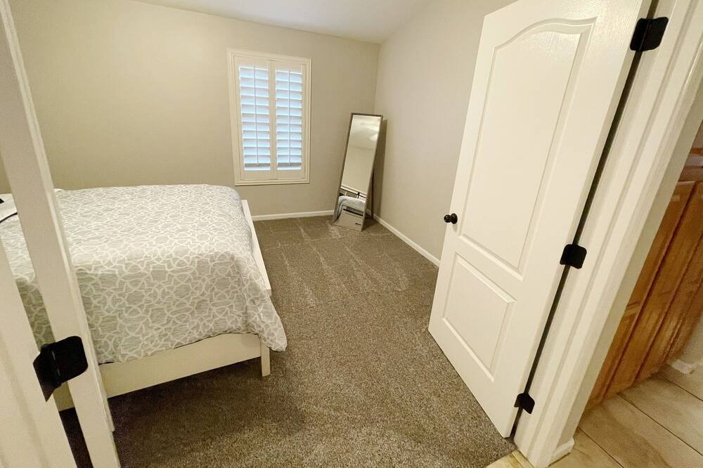 Photo of Bedroom in Canyon Trails