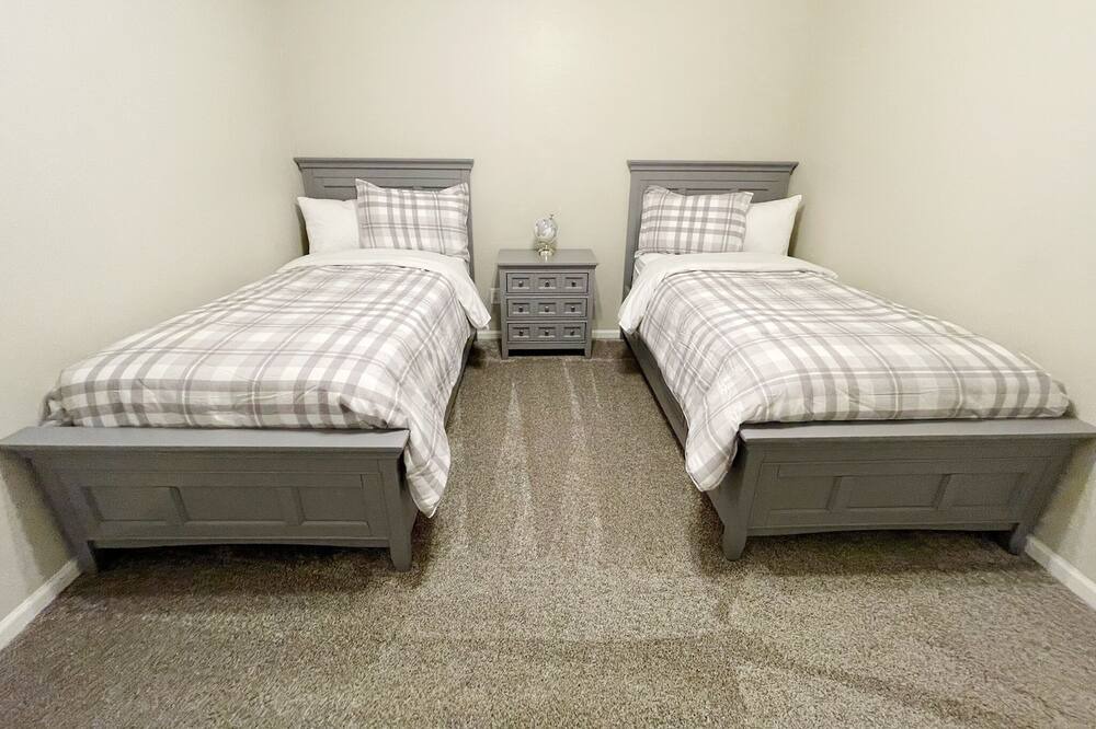 Photo of Bedroom in Canyon Trails
