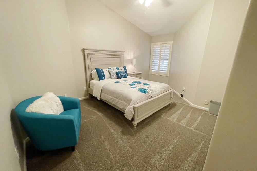 Photo of Bedroom in Canyon Trails