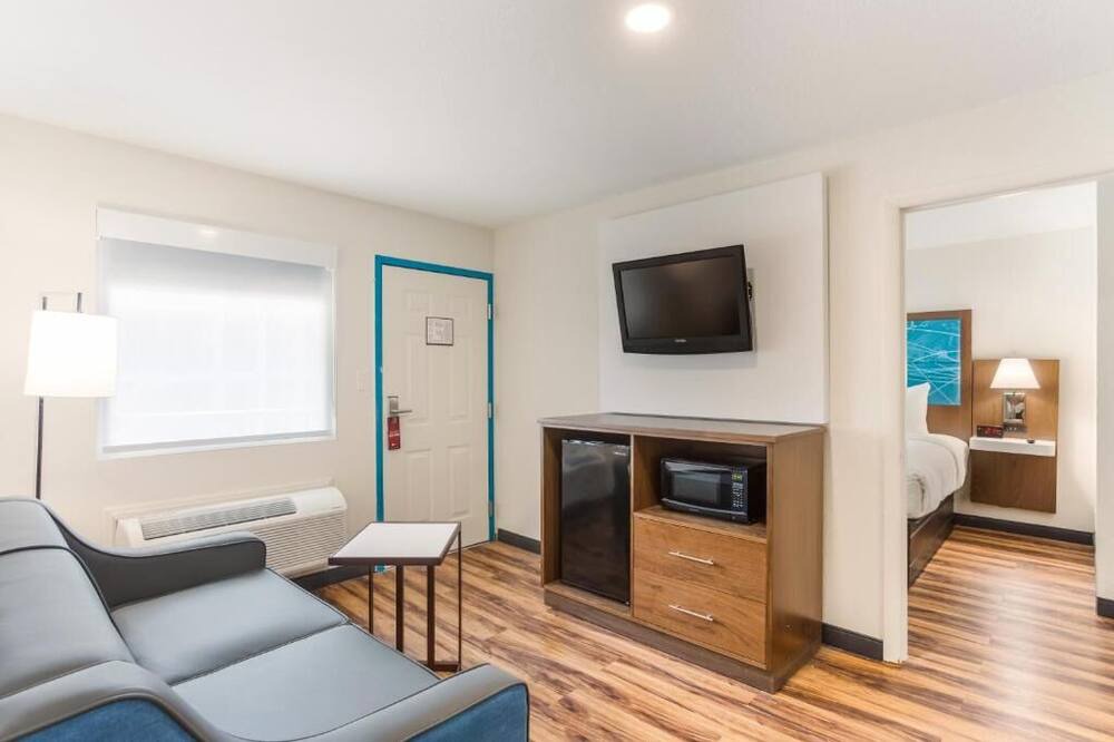 Photo of Livingroom in Merry Oaks