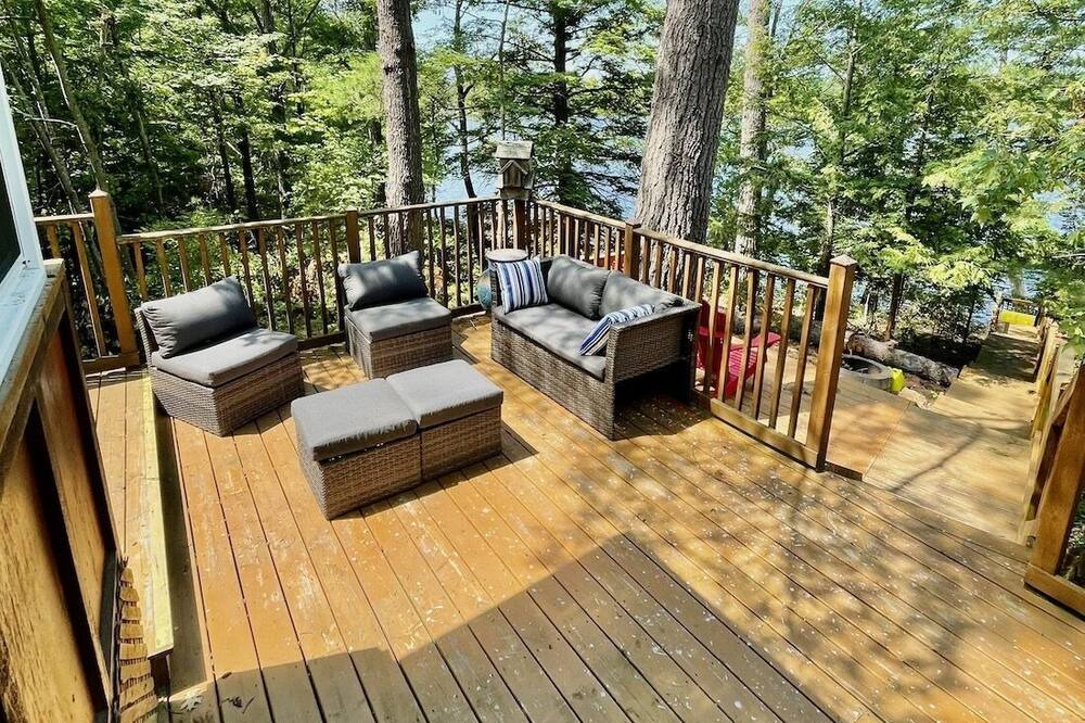 Photo of Patio Balcony in Marmora and Lake
