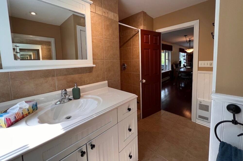 Photo of Bathroom in Marmora and Lake