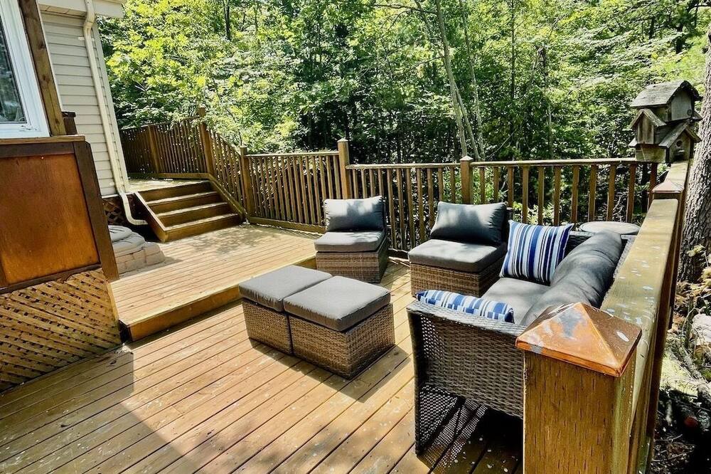 Photo of Patio Balcony in Marmora and Lake