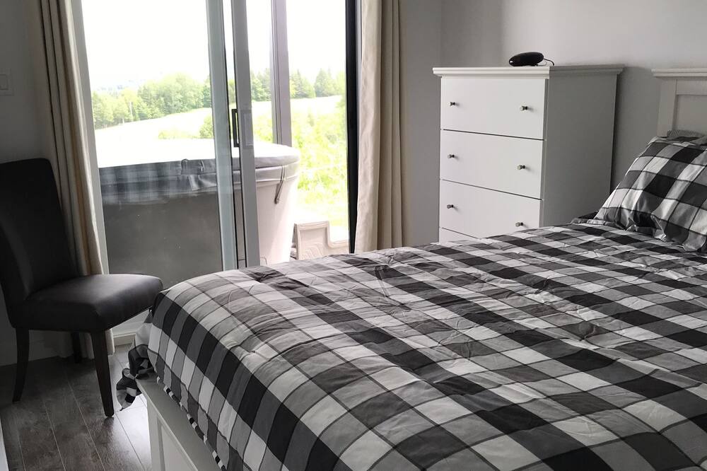 Photo of Bedroom in Sainte-Emelie