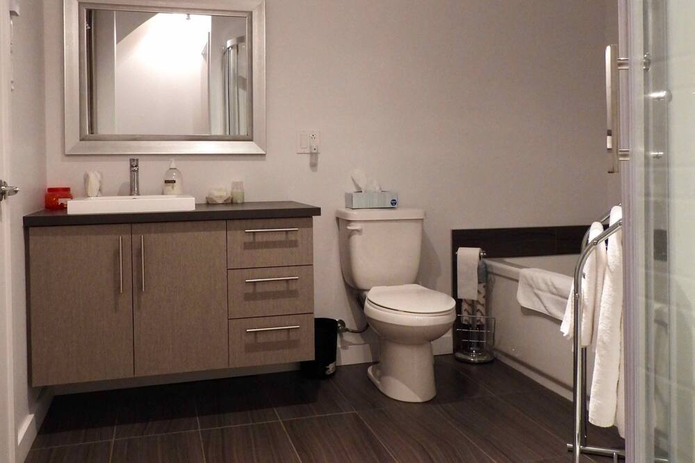Photo of Bathroom in Sainte-Emelie