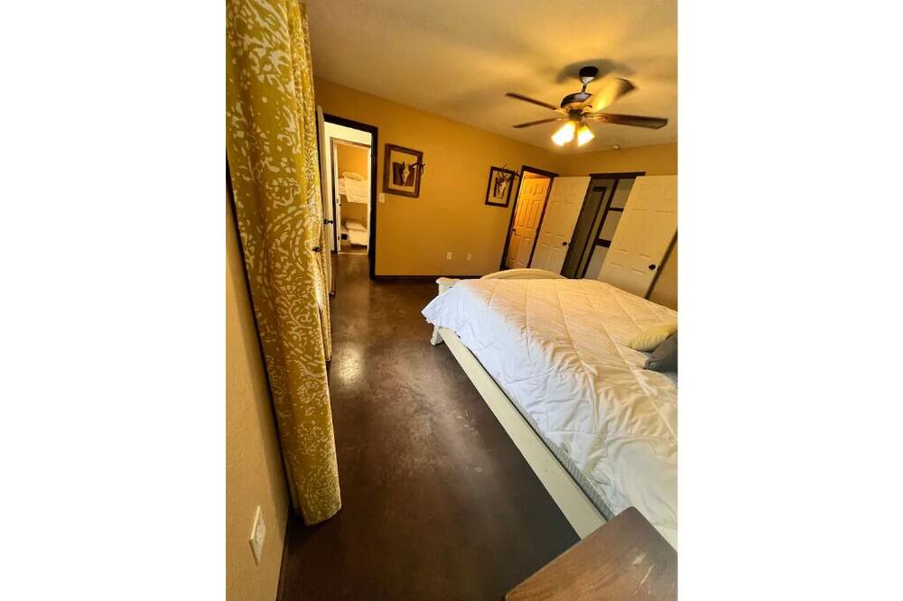 Photo of Bedroom in Moody