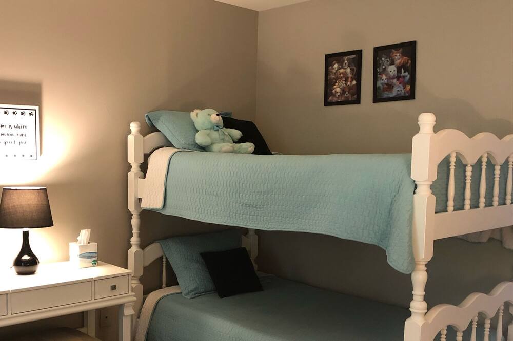 Photo of Bedroom in Huron-Kinloss