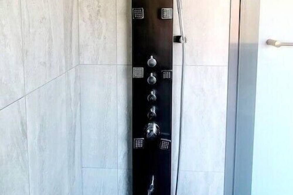 Photo of Bathroom in Leamington