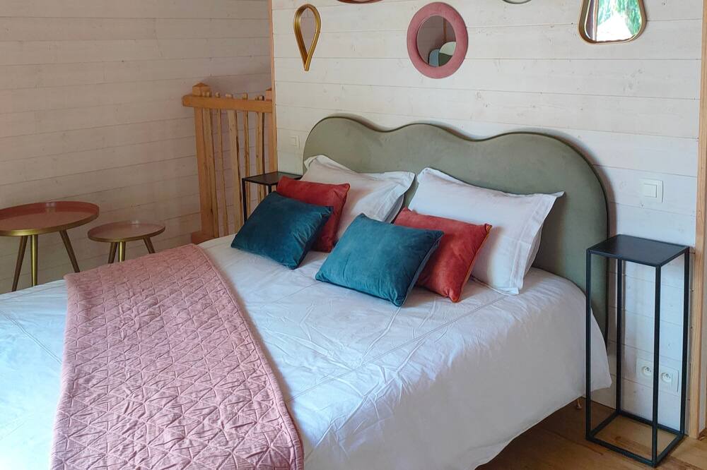 Photo of Bedroom in Illoud