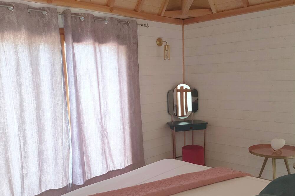 Photo of Bedroom in Illoud